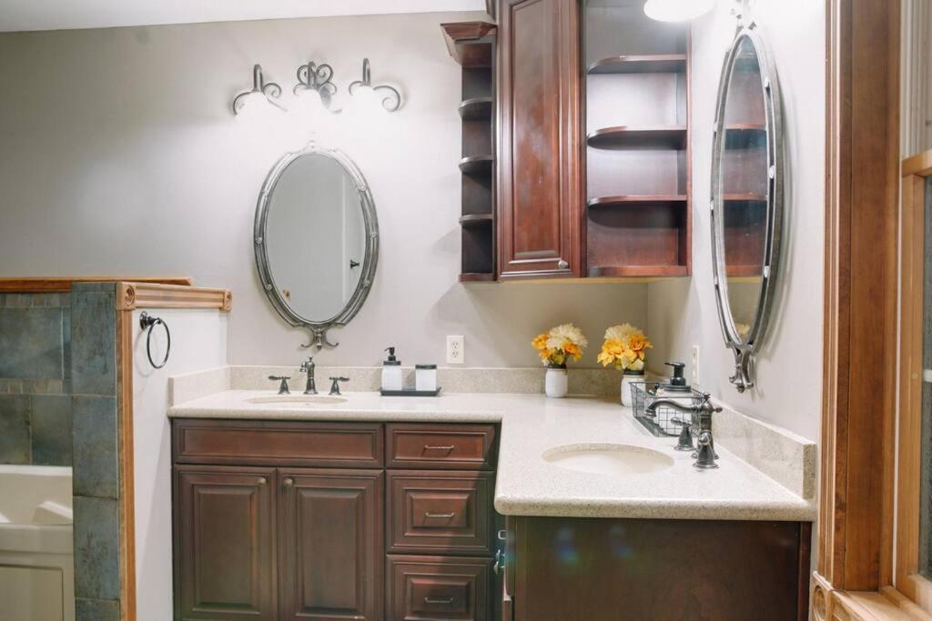 Relaxingrejuvenating 4Br 3 And Half Ba Cabin Munds Park מראה חיצוני תמונה