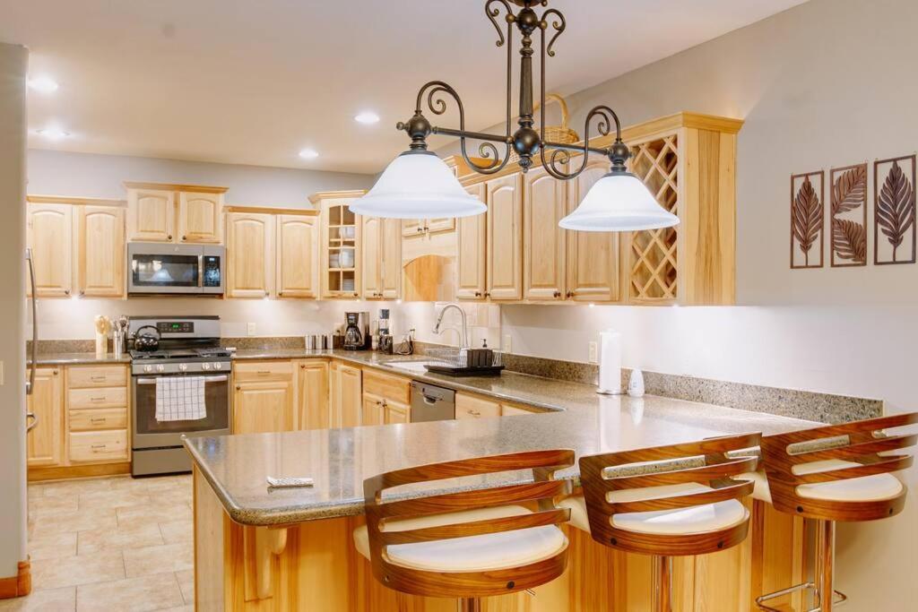 Relaxingrejuvenating 4Br 3 And Half Ba Cabin Munds Park מראה חיצוני תמונה